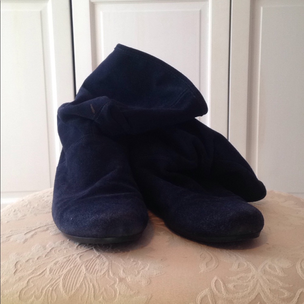 Blue suede boots